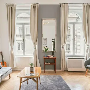 Apartment Park Rest With Air Condition